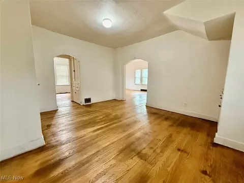 227 6th St, Elyria, OH 44035 photo 22