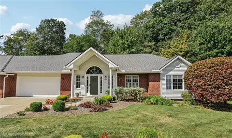 960 Rosemarie Cir, Wadsworth, OH 44281