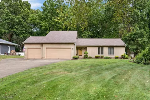 5737 Towerview Dr, New Franklin, OH 44319