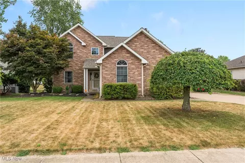 2714 Wood Owl St NE, Canton, OH 44704