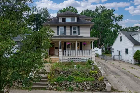 1106 Jefferson Ave, Akron, OH 44313