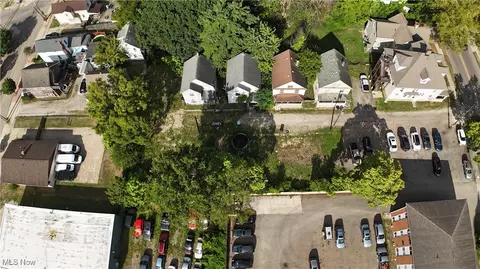 69 S Adams St, Akron, OH 44304