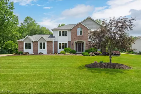 11941 Apollo Dr, North Royalton, OH 44133