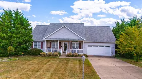 46381 Country Lake Dr, Saint Clairsville, OH 43950