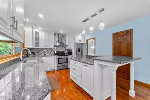 7595 Eisenhower Dr, Boardman, OH 44512 photo 16