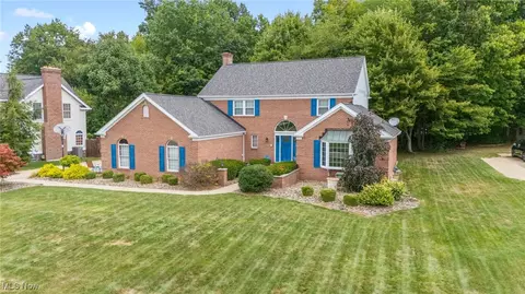 7595 Eisenhower Dr, Boardman, OH 44512
