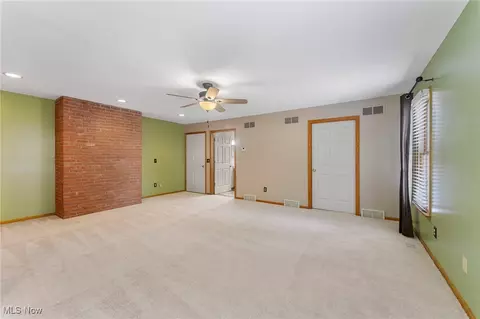7595 Eisenhower Dr, Boardman, OH 44512 photo 38