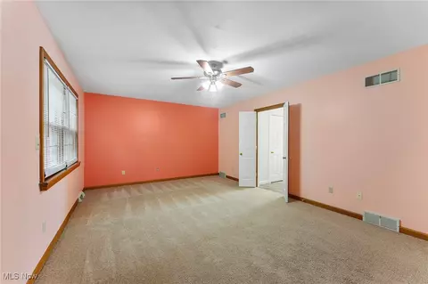 7595 Eisenhower Dr, Boardman, OH 44512 photo 35
