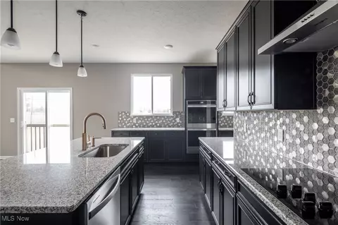 Kitchen - 4844 State Rd, Peninsula, OH 44264 photo 1 of 6