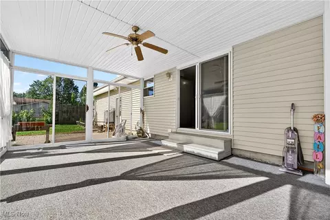 4061 Kenyon Ave, Lorain, OH 44053 photo 17