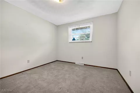 4061 Kenyon Ave, Lorain, OH 44053 photo 21