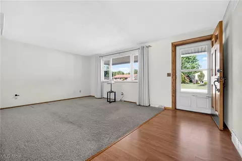 4061 Kenyon Ave, Lorain, OH 44053 photo 5