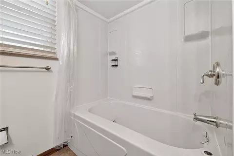 4061 Kenyon Ave, Lorain, OH 44053 photo 28