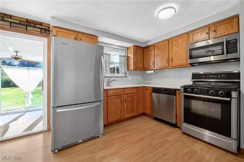 4061 Kenyon Ave, Lorain, OH 44053 photo 13