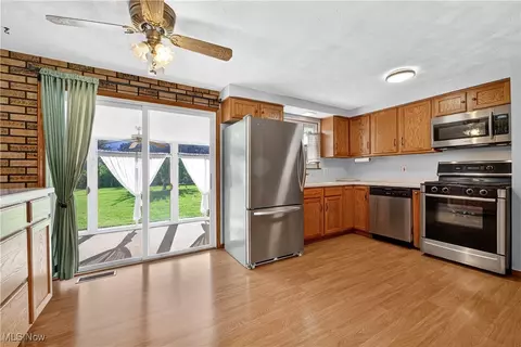 4061 Kenyon Ave, Lorain, OH 44053 photo 10