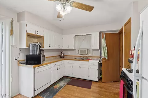 1333 Craneing Rd, Wickliffe, OH 44092 photo 6