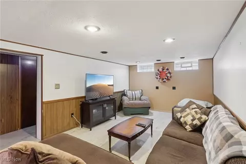 1333 Craneing Rd, Wickliffe, OH 44092 photo 15