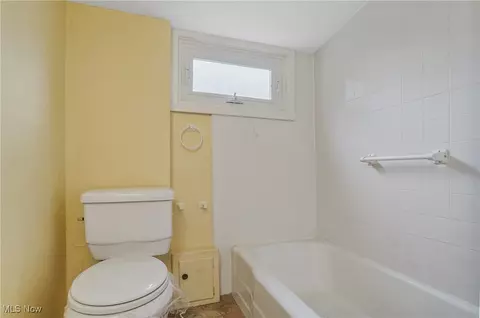 Bath - 408 North St, Beloit, OH 44609 photo 3 of 3
