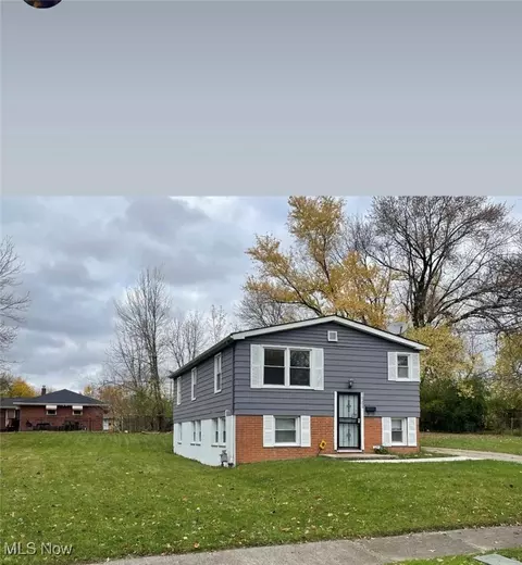 16205 Kollin Ave, Cleveland, OH 44128