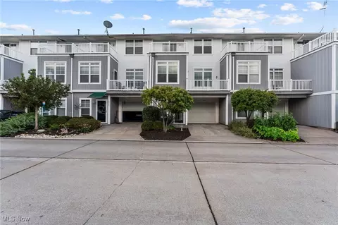 248 E Marina, Lorain, OH 44052