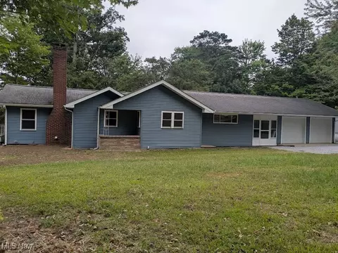 4622 S Apple Creek Rd, Apple Creek, OH 44606