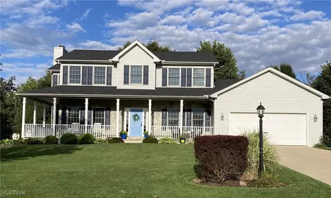 573 Oakhurst Dr, Brunswick, OH 44212