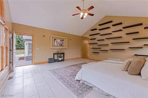 Bedroom - 6240 Tim Dr, Wadsworth, OH 44281 photo 3 of 6