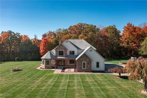 6240 Tim Dr, Wadsworth, OH 44281