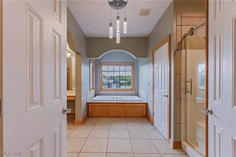 Bath - 6240 Tim Dr, Wadsworth, OH 44281 photo 1 of 5