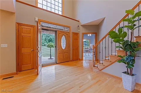 Entry Way - 6240 Tim Dr, Wadsworth, OH 44281 photo 1 of 6