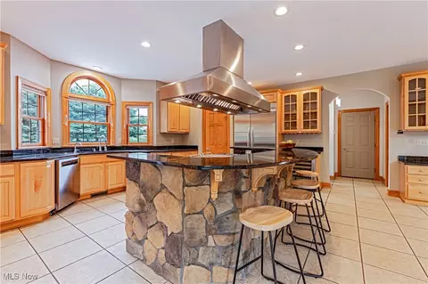 Kitchen - 6240 Tim Dr, Wadsworth, OH 44281 photo 2 of 3