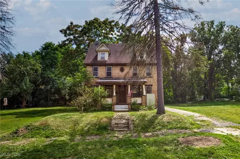 237 Norwood Ave, Youngstown, OH 44504