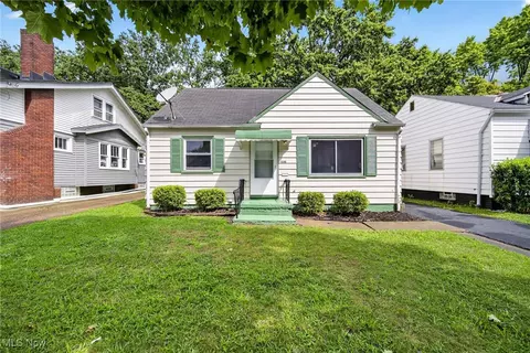 13206 Liberty Ave, Cleveland, OH 44135