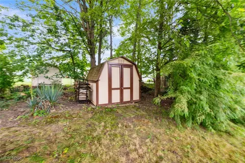 6015 Ely Vista Dr, Parma, OH 44129 photo 32