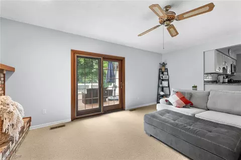 6015 Ely Vista Dr, Parma, OH 44129 photo 13