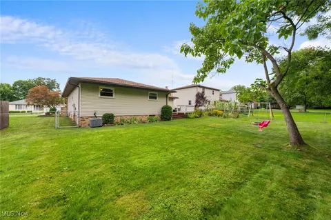 6015 Ely Vista Dr, Parma, OH 44129 photo 27