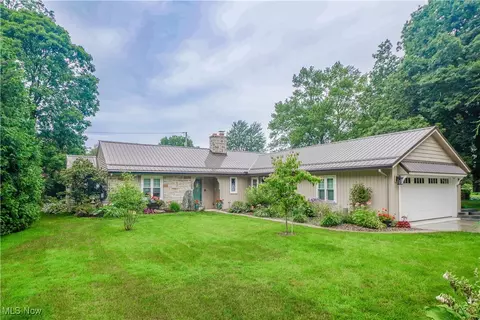 1209 Providence Rd NE, Massillon, OH 44646