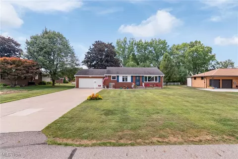 19 Sprankle St NE, Navarre, OH 44662