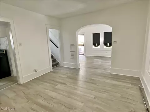 Living - 738 Longview Ave, Akron, OH 44307 photo 4 of 5