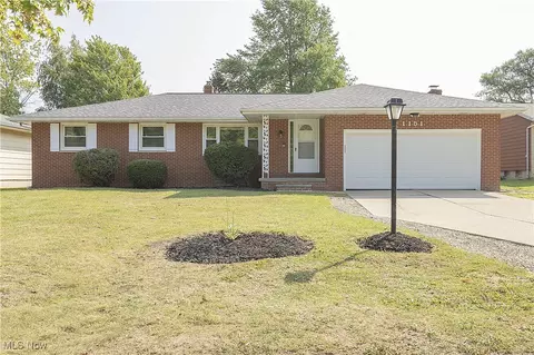 1151 Mulberry Ln, Brunswick, OH 44212