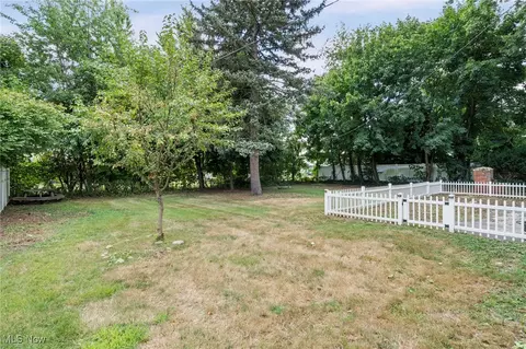 Exterior - 7421 Case Ave, Mentor, OH 44060 photo 9 of 12