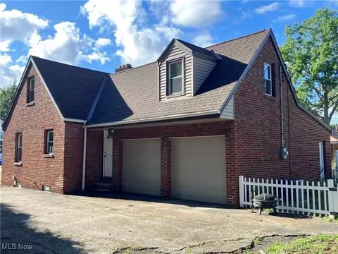 Exterior - 7421 Case Ave, Mentor, OH 44060 photo 5 of 12