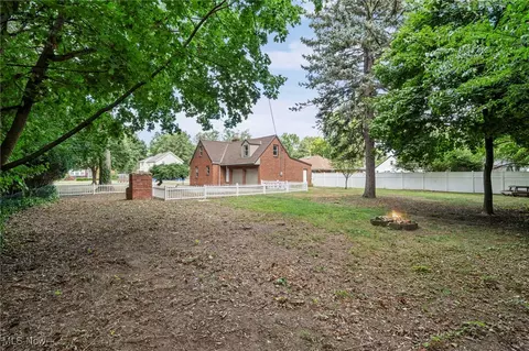 Exterior - 7421 Case Ave, Mentor, OH 44060 photo 11 of 12