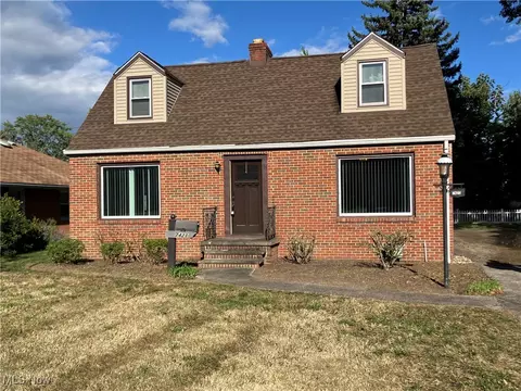 Exterior - 7421 Case Ave, Mentor, OH 44060 photo 2 of 12