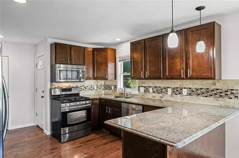Kitchen - 7421 Case Ave, Mentor, OH 44060 photo 2 of 4
