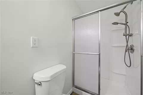 Bath - 7421 Case Ave, Mentor, OH 44060 photo 2 of 4