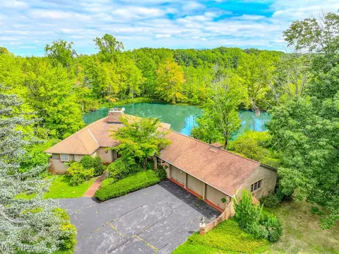 7945 Viewmount Dr, Concord, OH 44077