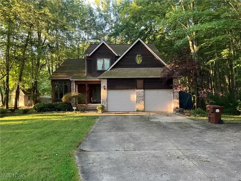 722 Airport Rd NW, Warren, OH 44481