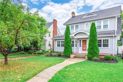 1304 Bunts Rd, Lakewood, OH 44107