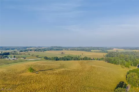 31842 Acker Rd, Kensington, OH 44427